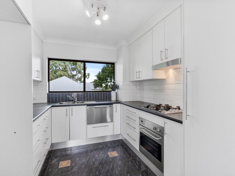 Photo - 4/42 Caroline Street, Annerley QLD 4103 - Image 9