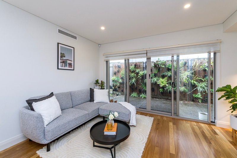 Photo - 4/42 Shakespeare Street, Mount Hawthorn WA 6016 - Image 5