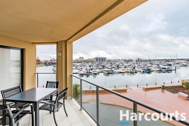 Photo - 4/42 Spinnaker Quay, Mandurah WA 6210 - Image 2