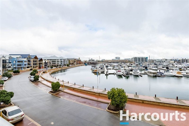 Photo - 4/42 Spinnaker Quay, Mandurah WA 6210 - Image 3