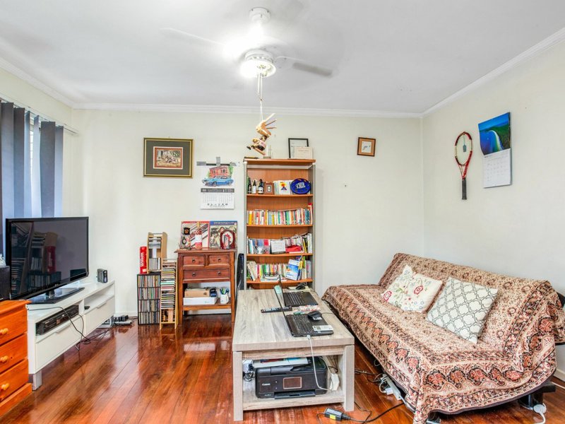 Photo - 4/42 Sunrise Boulevard, Surfers Paradise QLD 4217 - Image 3