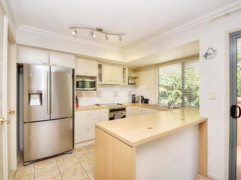 Photo - 44/20 Fairway Drive, Clear Island Waters QLD 4226 - Image 3