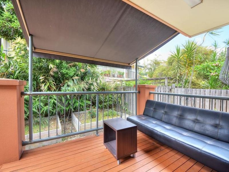 Photo - 44/20 Fairway Drive, Clear Island Waters QLD 4226 - Image 10