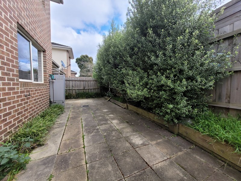 Photo - 4/420 Middleborough Road, Blackburn VIC 3130 - Image 7