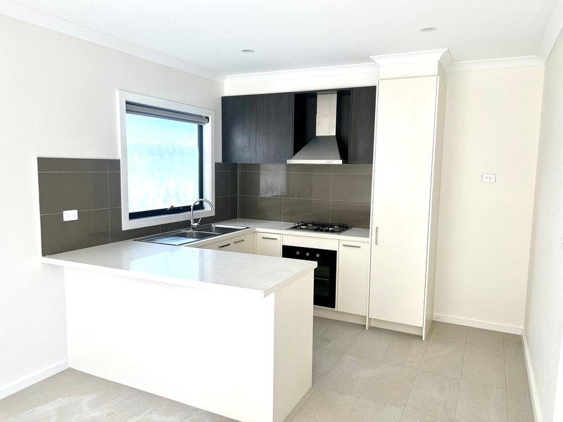 Photo - 4/425 High Street, Lalor VIC 3075 - Image 2