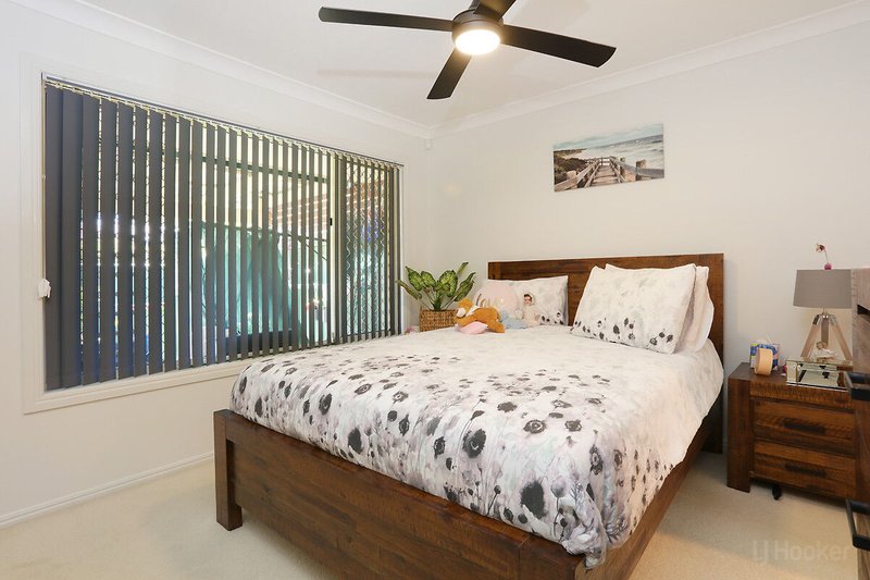 Photo - 4/427 Oxley Drive, Runaway Bay QLD 4216 - Image 12