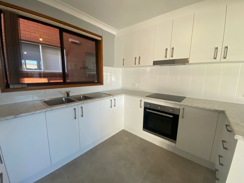 Photo - 4/43-45 Bay Road, The Entrance NSW 2261 - Image 2