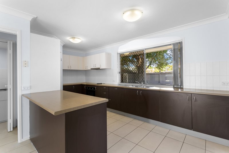 Photo - 4/43-55 Brisbane Crescent, Deception Bay QLD 4508 - Image 5