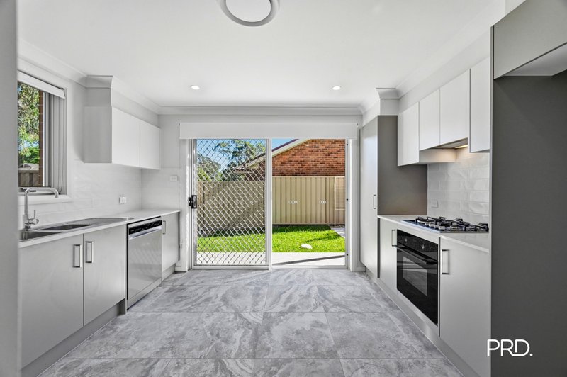 Photo - 4/43 Bringelly Road, Kingswood NSW 2747 - Image 3