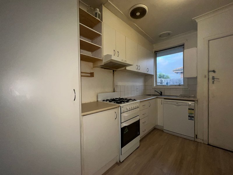 Photo - 4/43 Hillside Avenue, Dandenong North VIC 3175 - Image 4