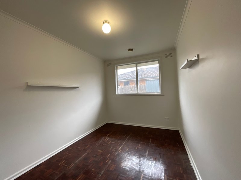 Photo - 4/43 Hillside Avenue, Dandenong North VIC 3175 - Image 7