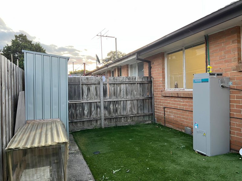 Photo - 4/43 Hillside Avenue, Dandenong North VIC 3175 - Image 14