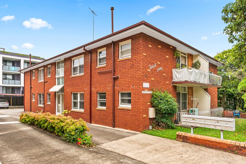 Photo - 4/43 Macquarie Place, Mortdale NSW 2223 - Image 2