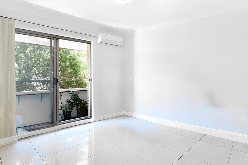 Photo - 4/43 Macquarie Road, Auburn NSW 2144 - Image 8