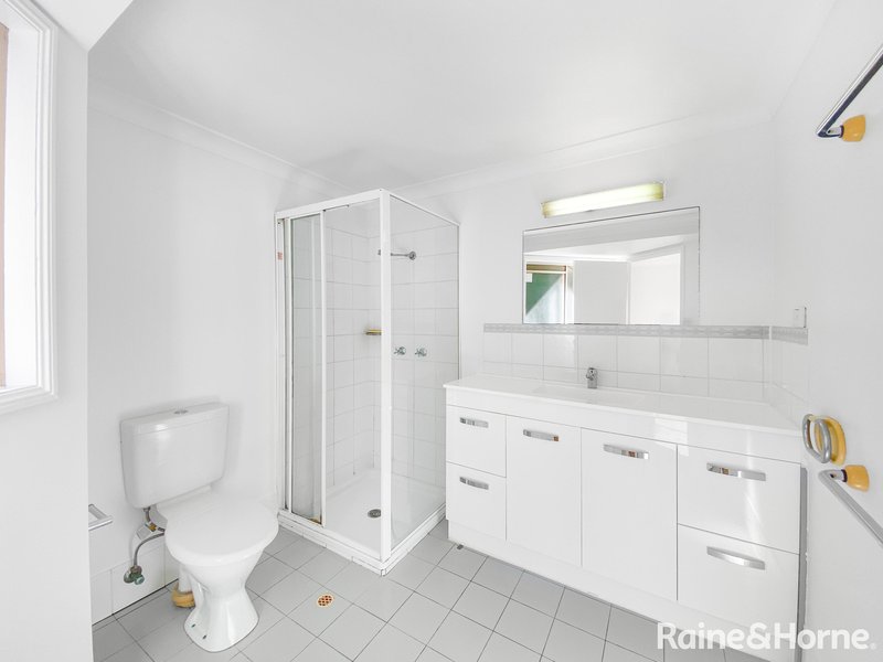 Photo - 4/43 Moordale Street, Chapel Hill QLD 4069 - Image 5