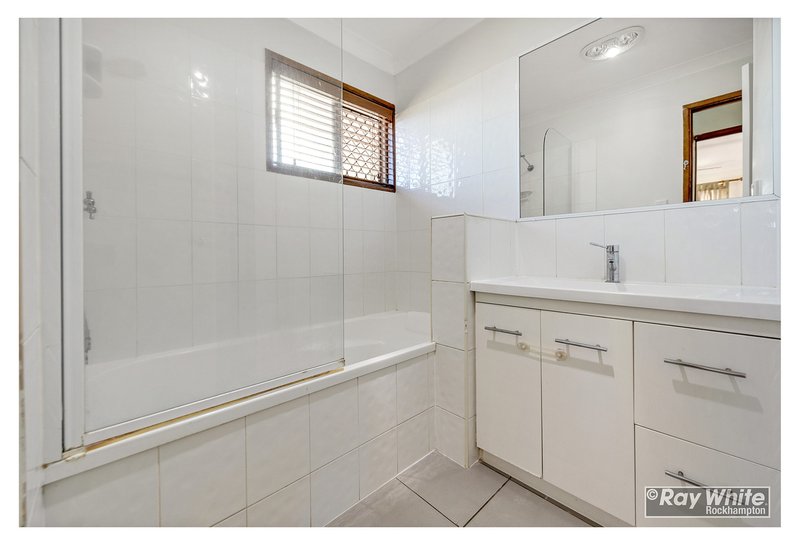 Photo - 443 Richardson Road, Norman Gardens QLD 4701 - Image 17