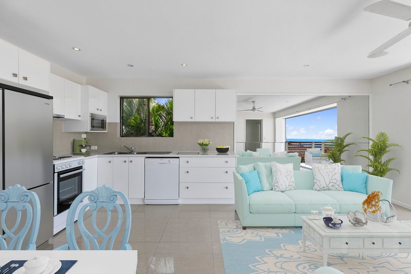 Photo - 4/43 Tingira Crescent, Sunrise Beach QLD 4567 - Image 4