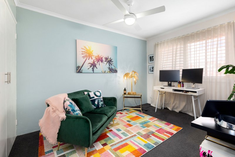 Photo - 4/43 Wellington Street, Coorparoo QLD 4151 - Image 11