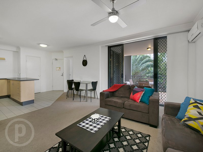 Photo - 44/300 Sir Fred Schonell Drive, St Lucia QLD 4067 - Image 8