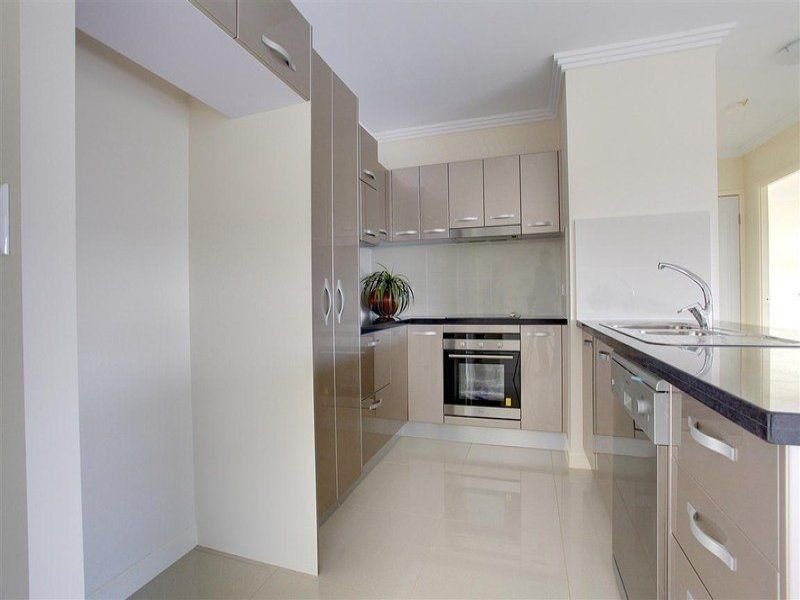 Photo - 44/309 Angus Smith Drive, Douglas QLD 4814 - Image 2