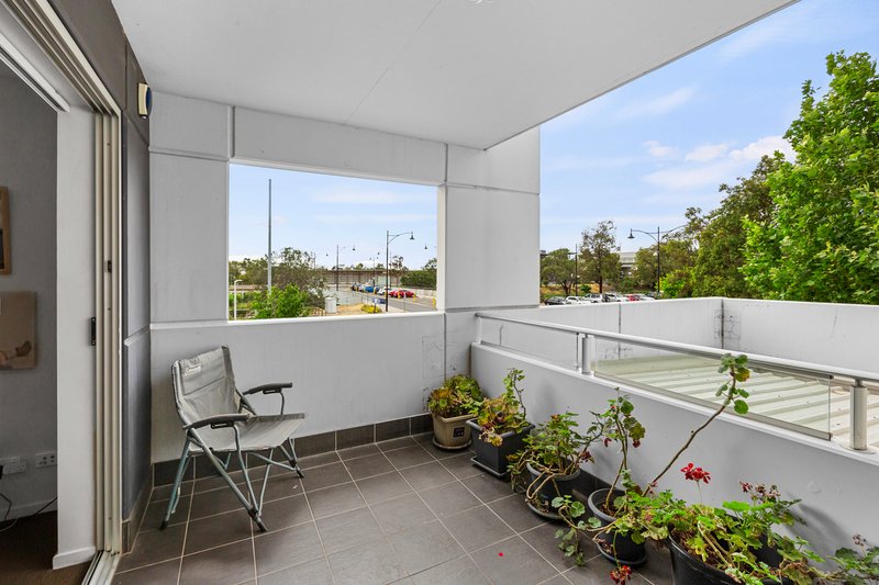 Photo - 4/44-48 Metro Parade, Mawson Lakes SA 5095 - Image 8