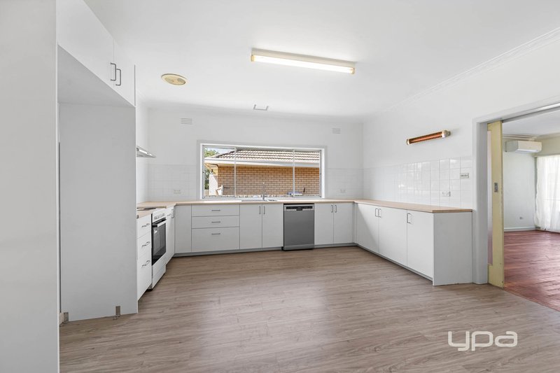 Photo - 444 Main Road West , St Albans VIC 3021 - Image 3