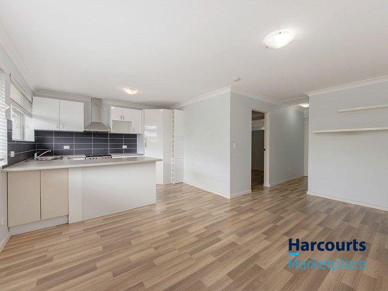 Photo - 4/44 Martindale Street, Corinda QLD 4075 - Image 4