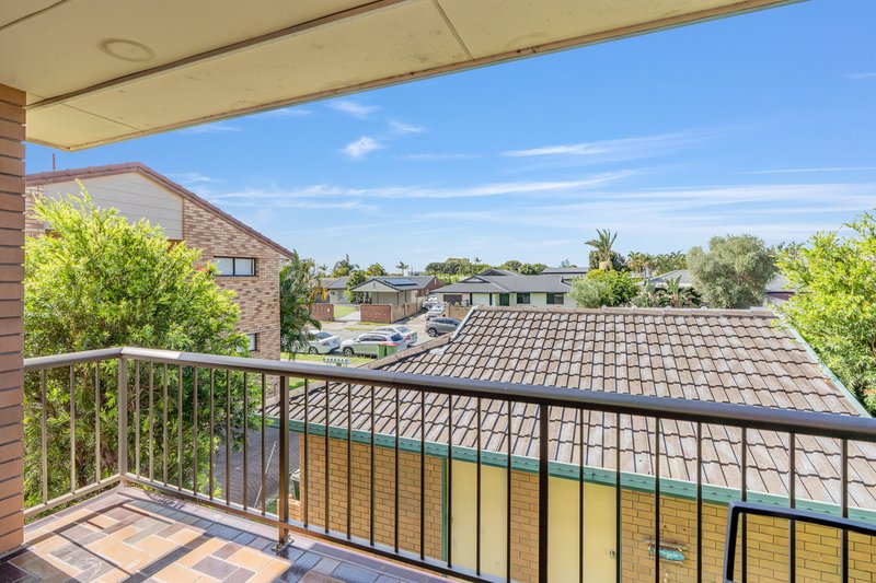 Photo - 4/44 Oceanic Drive, Mermaid Waters QLD 4218 - Image 11