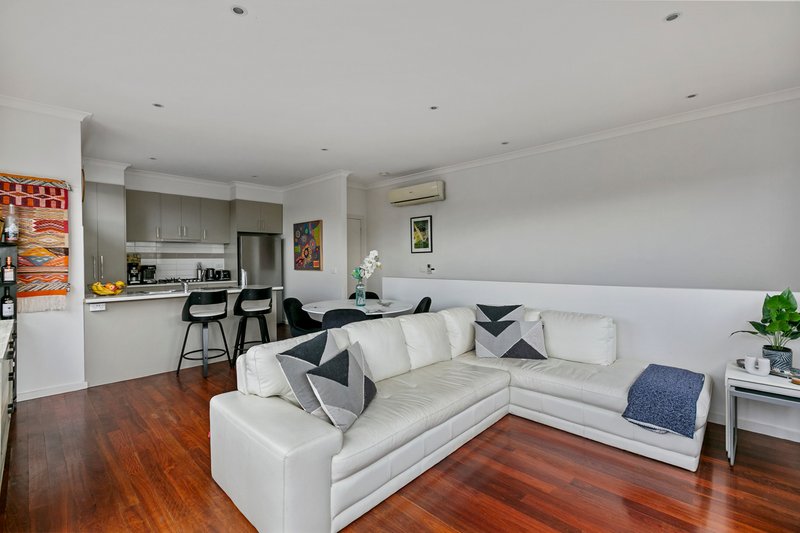 Photo - 4/444 Plenty Road, Preston VIC 3072 - Image 2