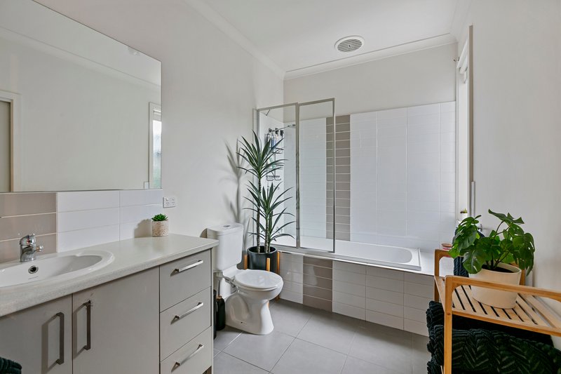 Photo - 4/444 Plenty Road, Preston VIC 3072 - Image 8