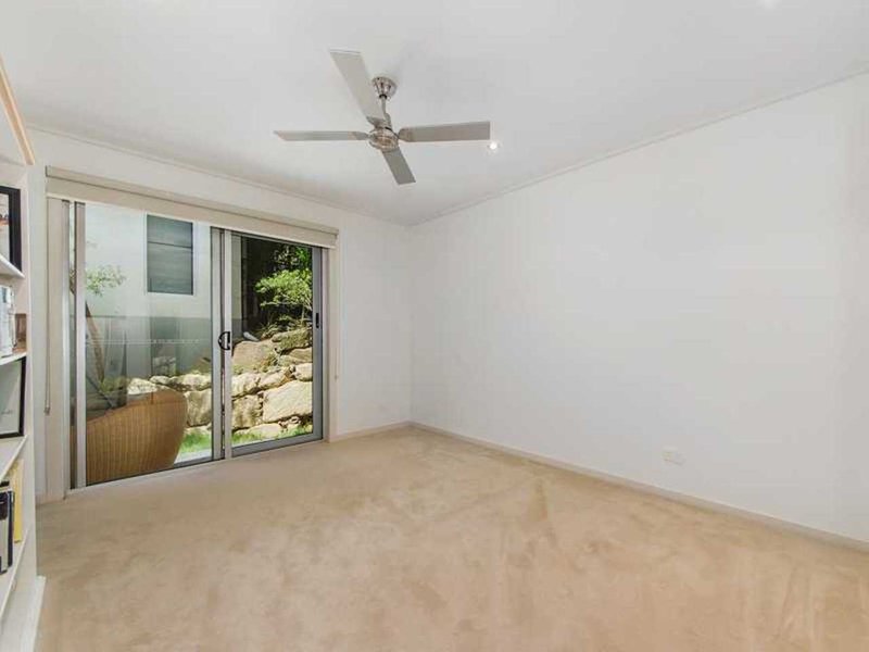 Photo - 44/45 Lancashire Dr , Mudgeeraba QLD 4213 - Image 15