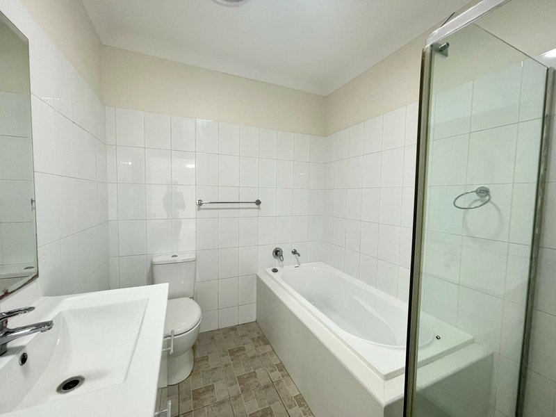 Photo - 4/45-47 Dutton Street, Bankstown NSW 2200 - Image 4