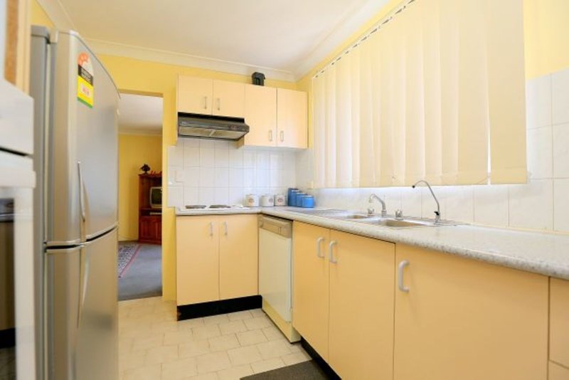 Photo - 4/45-47 Jacobs Street, Bankstown NSW 2200 - Image 4