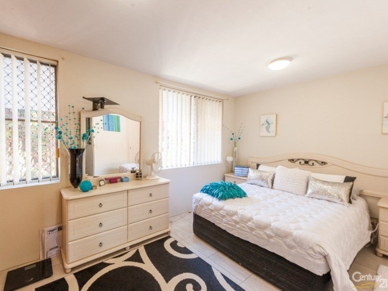 Photo - 4/45 Bradman Avenue, Maroochydore QLD 4558 - Image 5