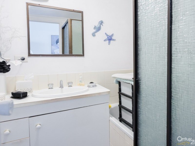 Photo - 4/45 Bradman Avenue, Maroochydore QLD 4558 - Image 6