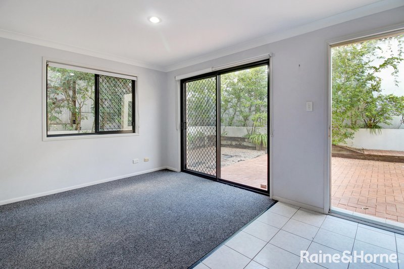 Photo - 4/45 Brisbane Street, Toowong QLD 4066 - Image 3
