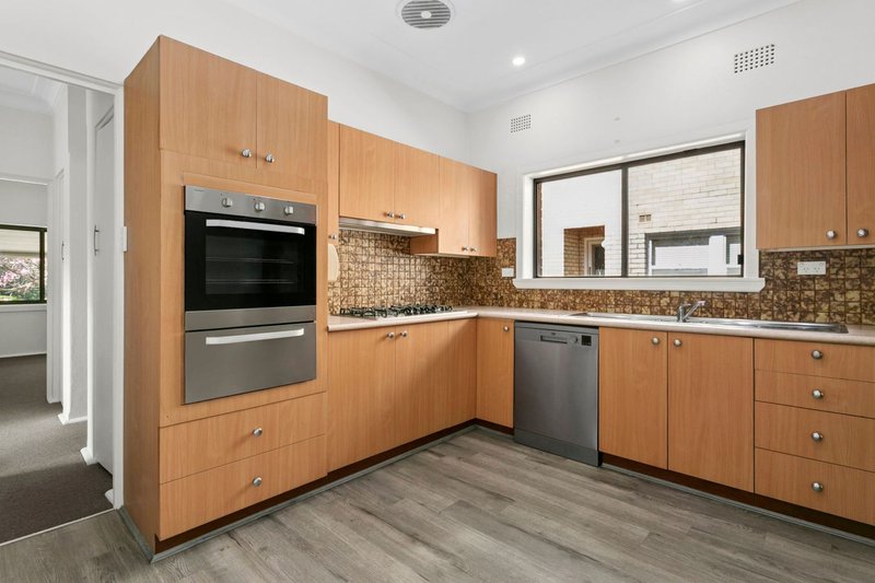 Photo - 445 Condamine Street, Allambie Heights NSW 2100 - Image 3