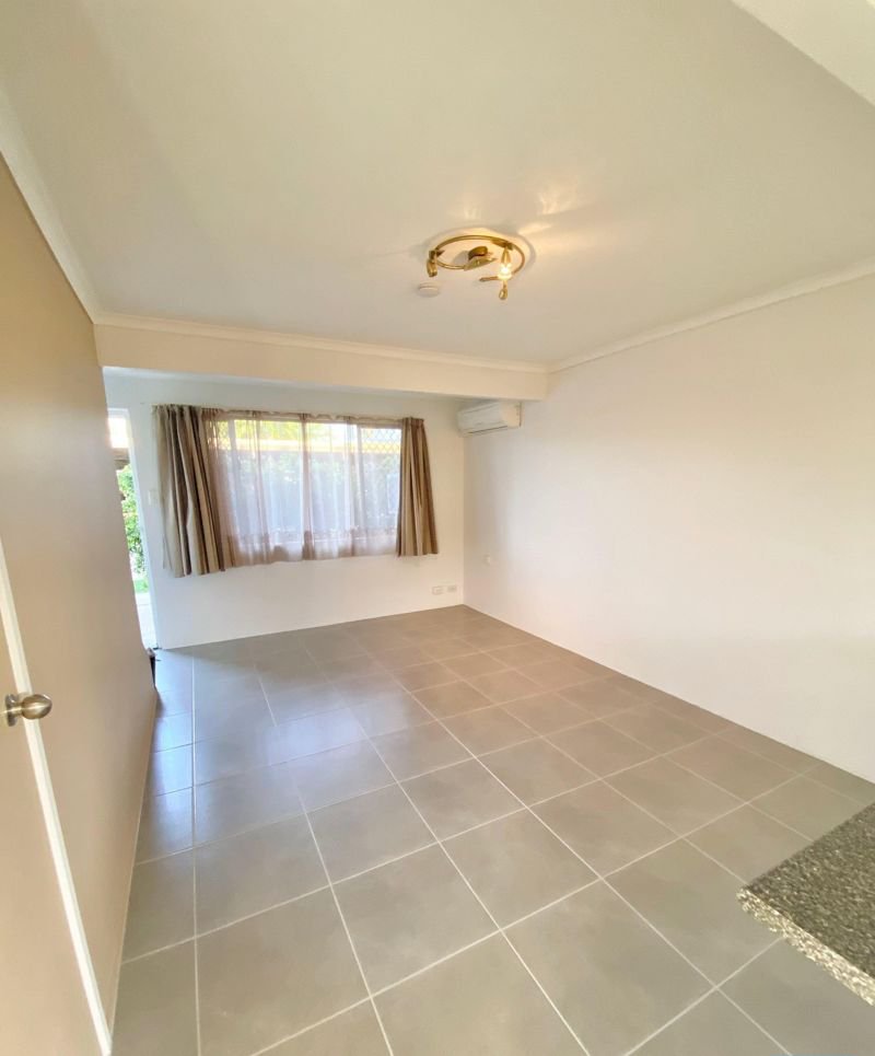Photo - 4/45 O'Connell Street, Barney Point QLD 4680 - Image 3