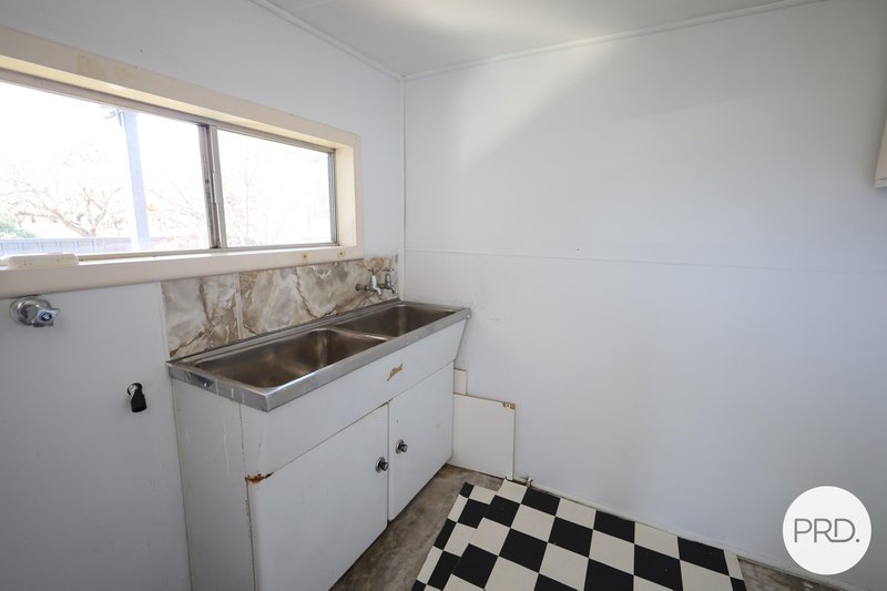 Photo - 445 Summer Street, Orange NSW 2800 - Image 18