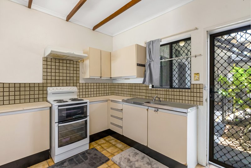 Photo - 4/46-50 Minnie Street, Parramatta Park QLD 4870 - Image 7