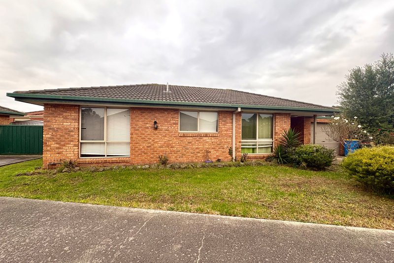 Photo - 4/46 Beckington Crescent, Hampton Park VIC 3976 - Image 1