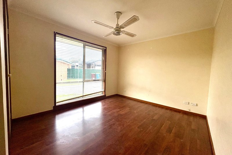 Photo - 4/46 Beckington Crescent, Hampton Park VIC 3976 - Image 2