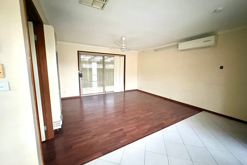 Photo - 4/46 Beckington Crescent, Hampton Park VIC 3976 - Image 3