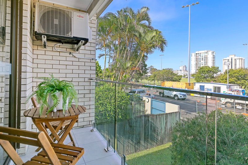 Photo - 4/46 Kingsford Smith Parade, Maroochydore QLD 4558 - Image 7