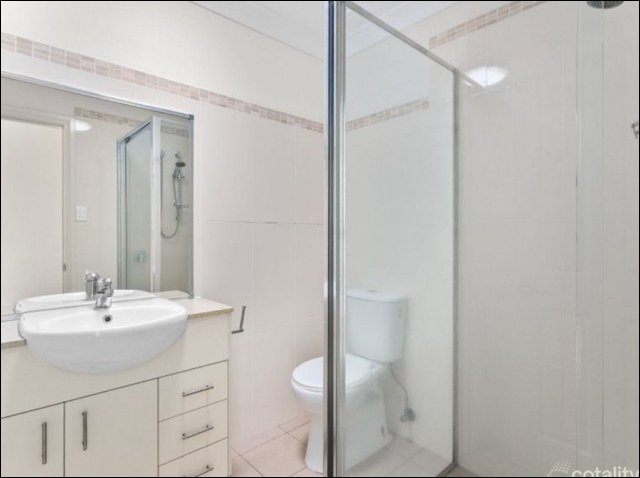 Photo - 4/46 Lade Street, Gaythorne QLD 4051 - Image 7