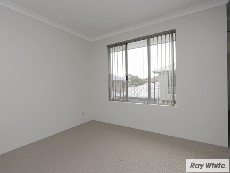 Photo - 4/46 Marriamup Street, Cannington WA 6107 - Image 14