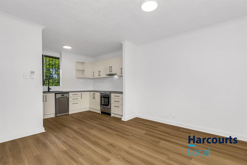 Photo - 4/46 Racecourse Road, Hamilton QLD 4007 - Image 4