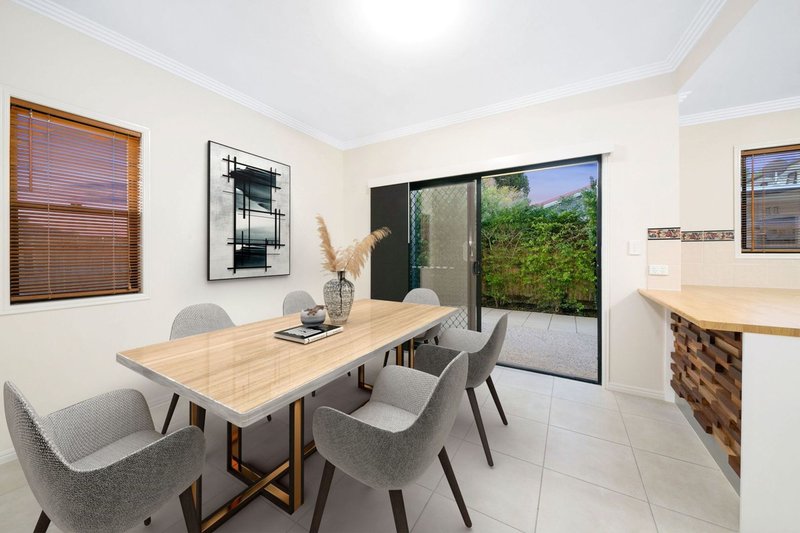 Photo - 4/46 Sunbeam Street, Fairfield QLD 4103 - Image 6