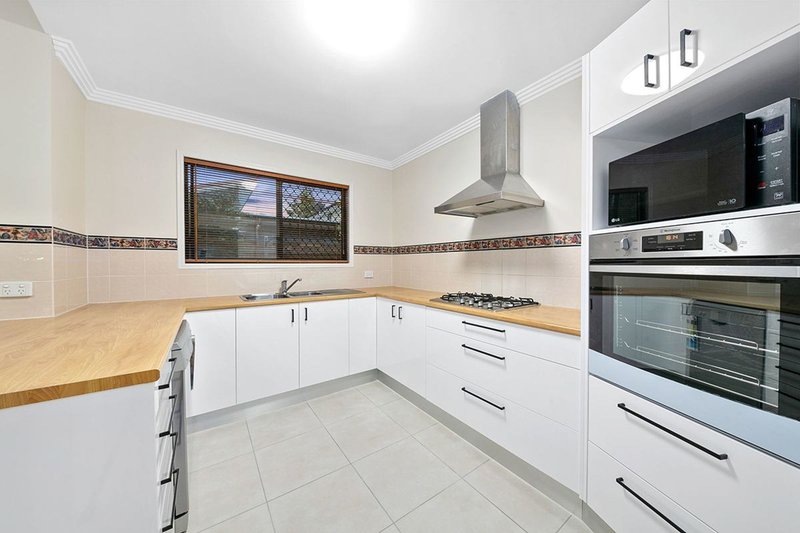 Photo - 4/46 Sunbeam Street, Fairfield QLD 4103 - Image 7