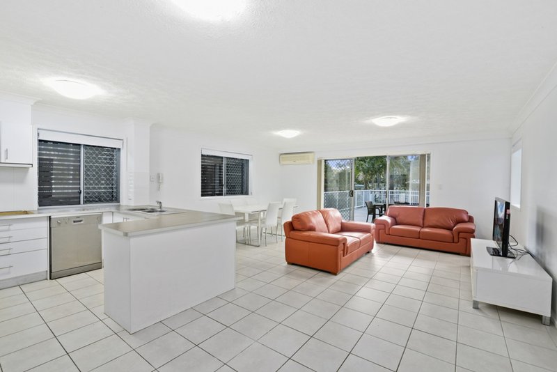 Photo - 4/468-470 Coolangatta Road, Tugun QLD 4224 - Image 3